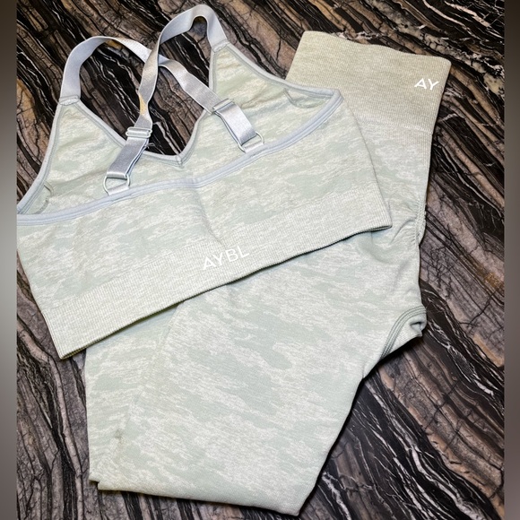 AYBL XS Light Green Workout Set - Picture 4 of 4